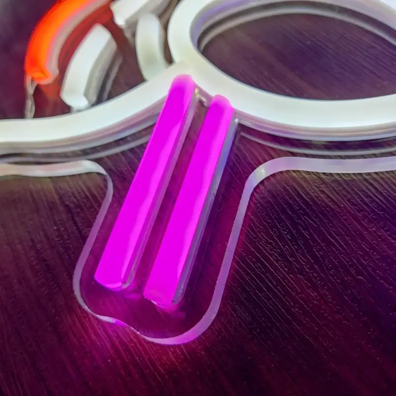 Neon Chat – Image 5